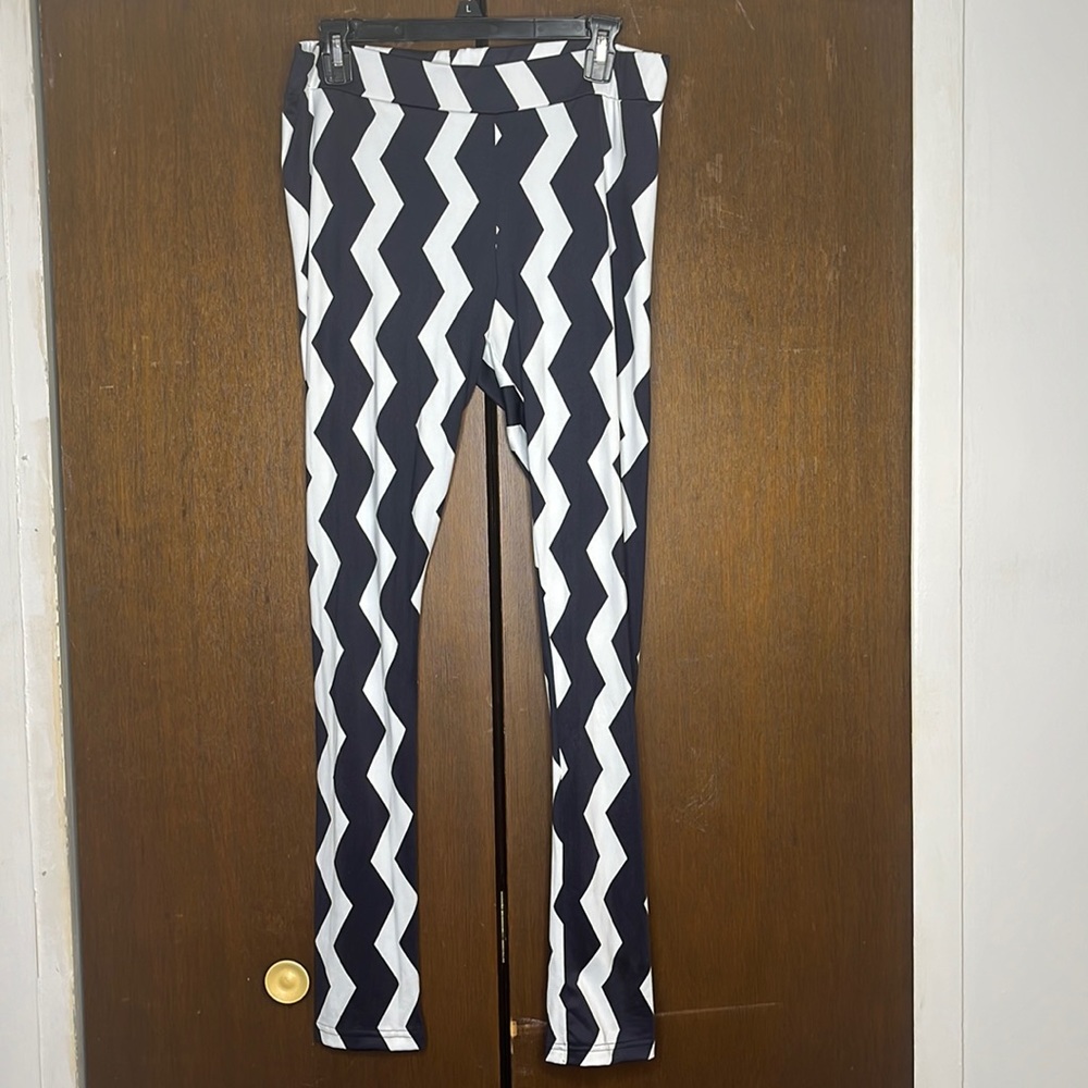 Zig zag print leggings